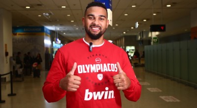 Αφίχθη για τον Ολυμπιακό ο Κόρι Τζόζεφ: «Είμαι πεινασμένος για μπάσκετ»