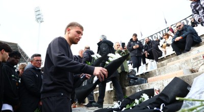 Η ομάδα του ΠΑΟΚ Β τίμησε τους αδικοχαμένους φιλάθλους στην Τούμπα