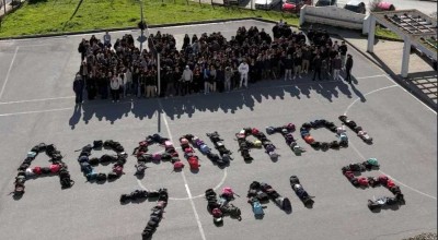 Υπέροχη κίνηση μαθητών του 3ου λυκείου Καλαμαριάς για τους νεκρούς των τραγωδιών