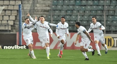 ΝΠΣ Βόλος-ΑΕΛ: Μπροστά στο σκορ οι «βυσσινί» με Τούπτα – Πέναλτι, κόκκινη και VAR στο Πανθεσσαλικό