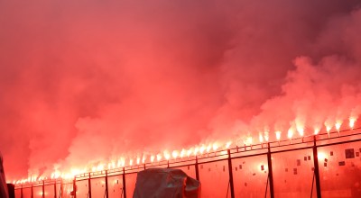 ΣΥΓΚΛΟΝΙΣΤΙΚΕΣ ΣΤΙΓΜΕΣ: Η Τούμπα πήρε φωτιά για τα αετόπουλα (vid)