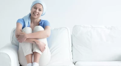 Γιατί η νόσος Αλτσχάιμερ απειλεί λιγότερο όσους έχουν ξεπεράσει τον καρκίνο