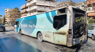 Θεσσαλονίκη: Φωτιά σε λεωφορείο του ΟΑΣΘ στη Ν. Ελβετία