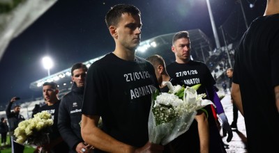 ΠΑΟΚ: Ράγισαν καρδιές στην Τούμπα στην κατάθεση στεφάνων για τα επτά αετόπουλα