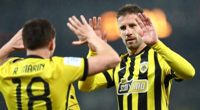 ΑΕΚ-Ολυμπιακός: Ο Βάργκα άνοιξε το σκορ στο ντέρμπι