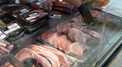 Τσικνοπέμπτη: «Φωτιά» οι τιμές στα κρέατα - Πανάκριβο το μοσχάρι