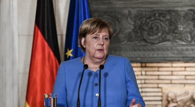 Γιατί το comeback της Μέρκελ ζορίζει τον Φρίντριχ Μερτς