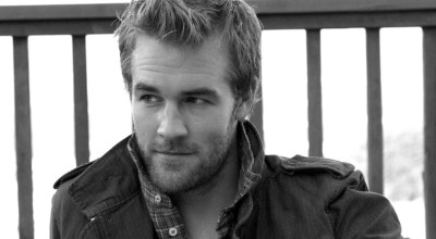 Πέθανε ο Τζέιμς Βαν Ντερ Μπικ σε ηλικία 48 ετών: Πρωταγωνιστής του «Dawson’s Creek»