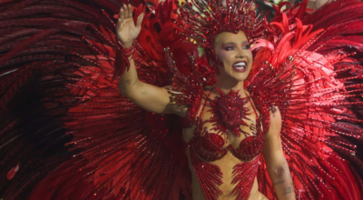 Η σύντροφος του Βινίσιους τρέλανε το καρναβάλι του Ρίο