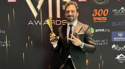 Ιορδάνης Αγαπητός: Τραγουδιστής τη νύχτα, διδάκτωρ την ημέρα