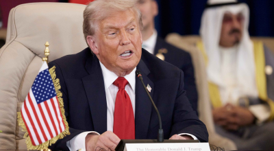 «Σόου» Τραμπ για βουλεύτριες: «Χαμηλού IQ, μπείτε σε βάρκα με τον παράφρονα Ντε Νίρο»