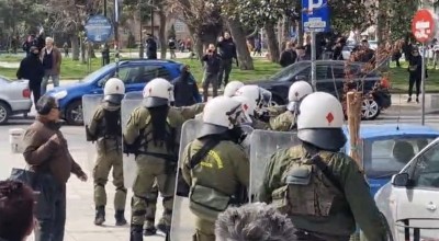 Θεσσαλονίκη: Επεισόδια μετά την πορεία για τα Τέμπη-Ένταση, μολότοφ και χημικά