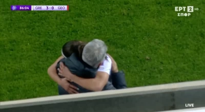 Η κόρη του άλλοτε παίκτη του ΠΑΟΚ, Μίλαν Τζούρτζεβιτς σφράγισε με πολύ όμορφο γκολ το τρίποντο της Ελλάδας (vid)