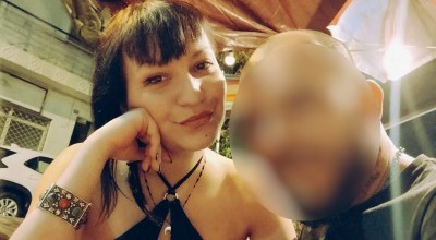 Κολωνός: «Μόνο δύο χαστούκια της έδωσα»-Στη φυλακή ο σύντροφος της 31χρονης