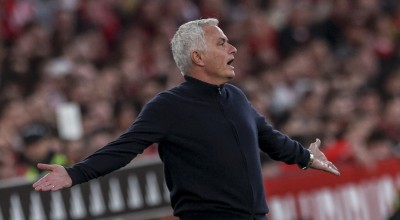 Χαμός στο φινάλε του Μπενφίκα-Πόρτο μετά από χειρονομίες του Μουρίνιο