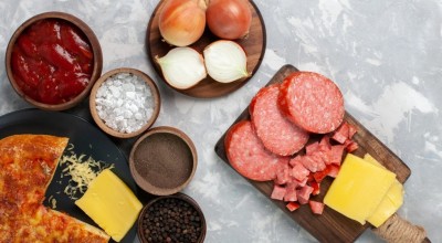 Καρκίνος: Επτά τροφές που πρέπει να αποφεύγετε για να μειώσετε τον κίνδυνο