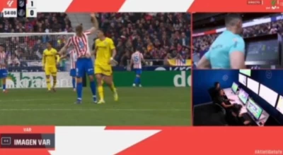 Σόρλοθ: Αντίπαλος του έπιασε τα γεννητικά όργανα και το VAR επενέβη