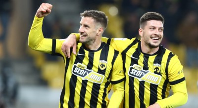 Η ΑΕΚ έκανε το καθήκον της και πάει μόνη στην κορυφή των playoffs