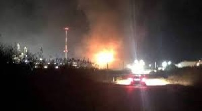Νέα Καρβάλη: Συνεχείς εκρήξεις σε εργοστάσιο πετρελαίου (vid)