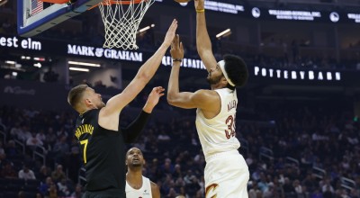 ΝΒΑ: Οι Θάντερ πέρασαν πάνω από τους Λέικερς–Σημαντικό διπλό των Καβς