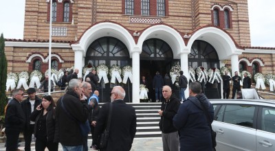 Πλήθος κόσμου στο τελευταίο «αντίο» στον Στέφανο Μπορμπόκη (pics)