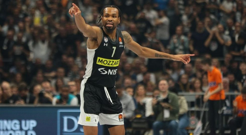 Μεταγραφικό μπλόκο στην Παρτιζάν μετά τη δικαίωση του Κέβιν Πάντερ