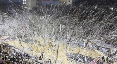 Εκανε                            φρούριο             το «παλατάκι»